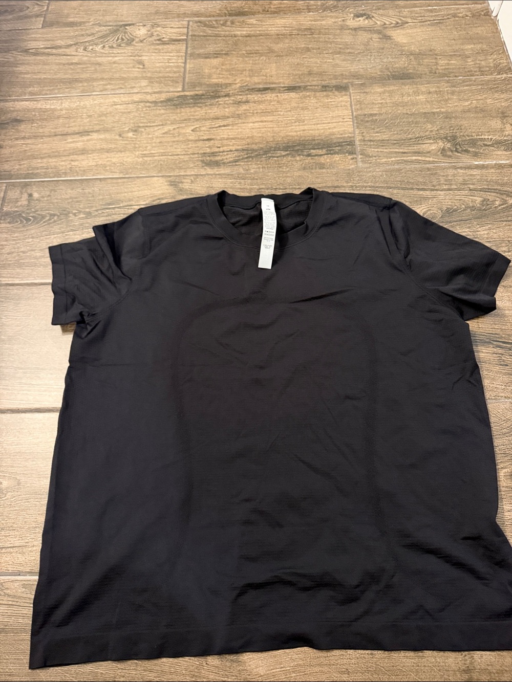 Lululemon Relaxed Swiftly. 10. Black.